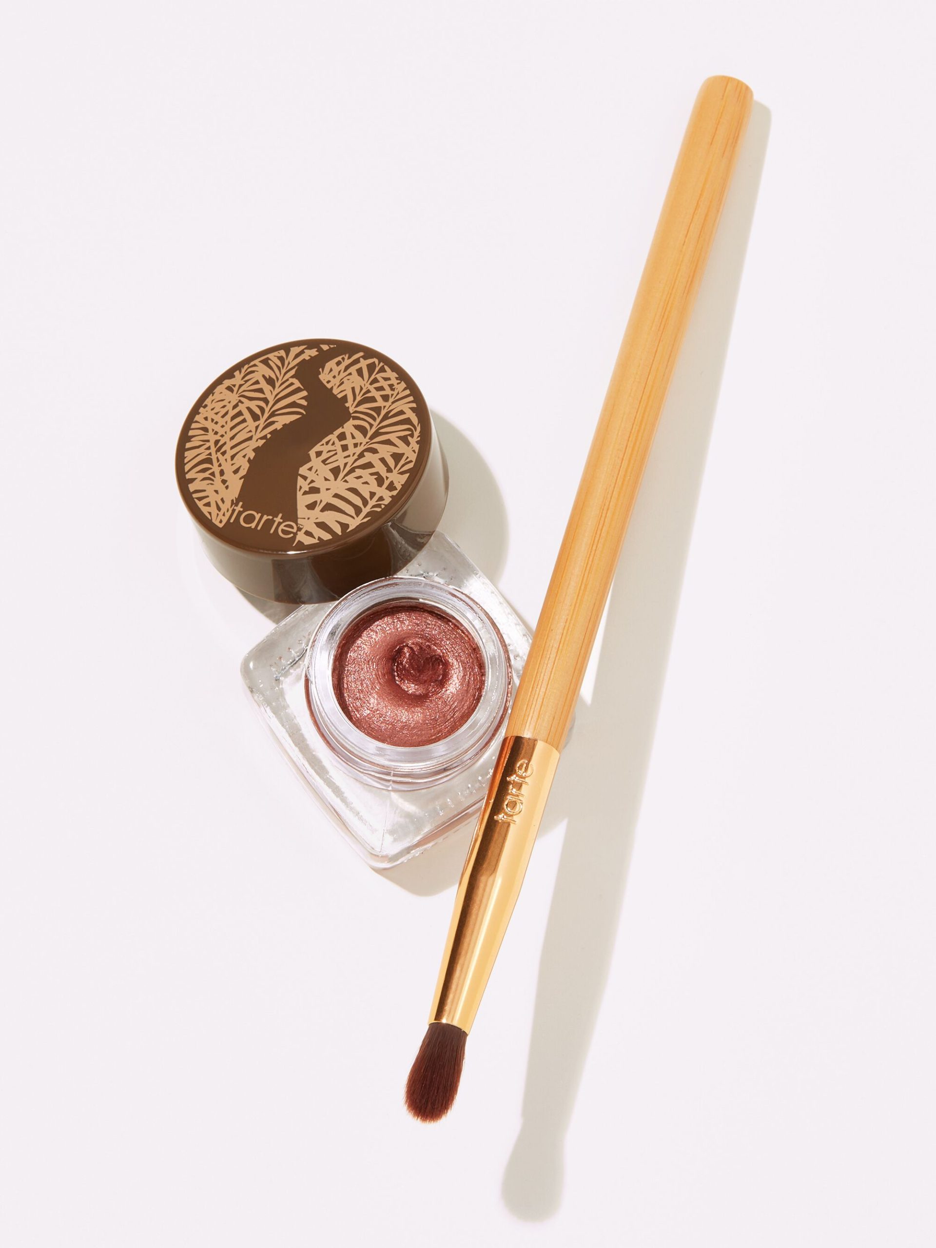 common__2739-2739-cream-shadow-brush-ALT-1__03.jpg