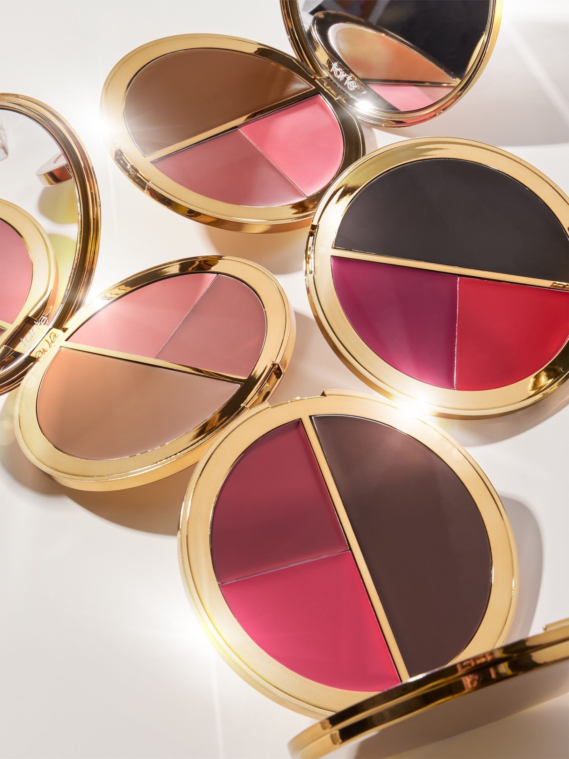 common__2962-2962-park-ave-princess-cream-cheek-palette-ALT-5__04.jpg