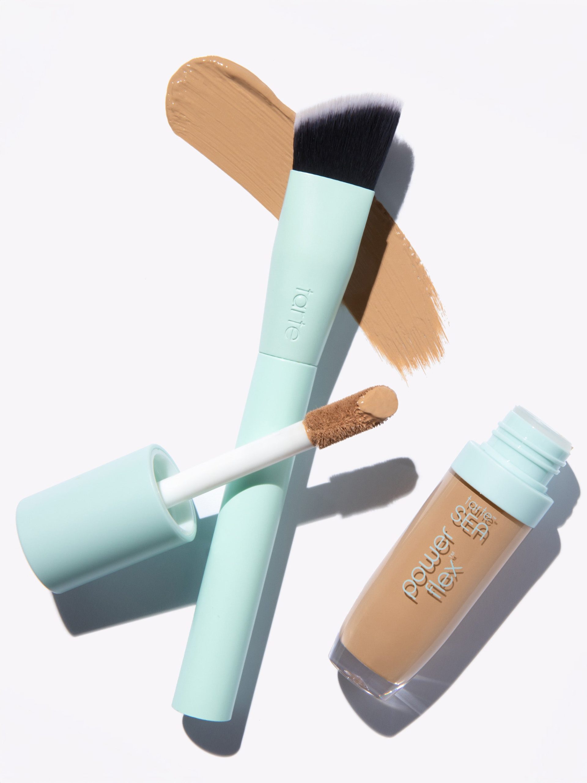 common__angled-concealer-brush__04.jpg