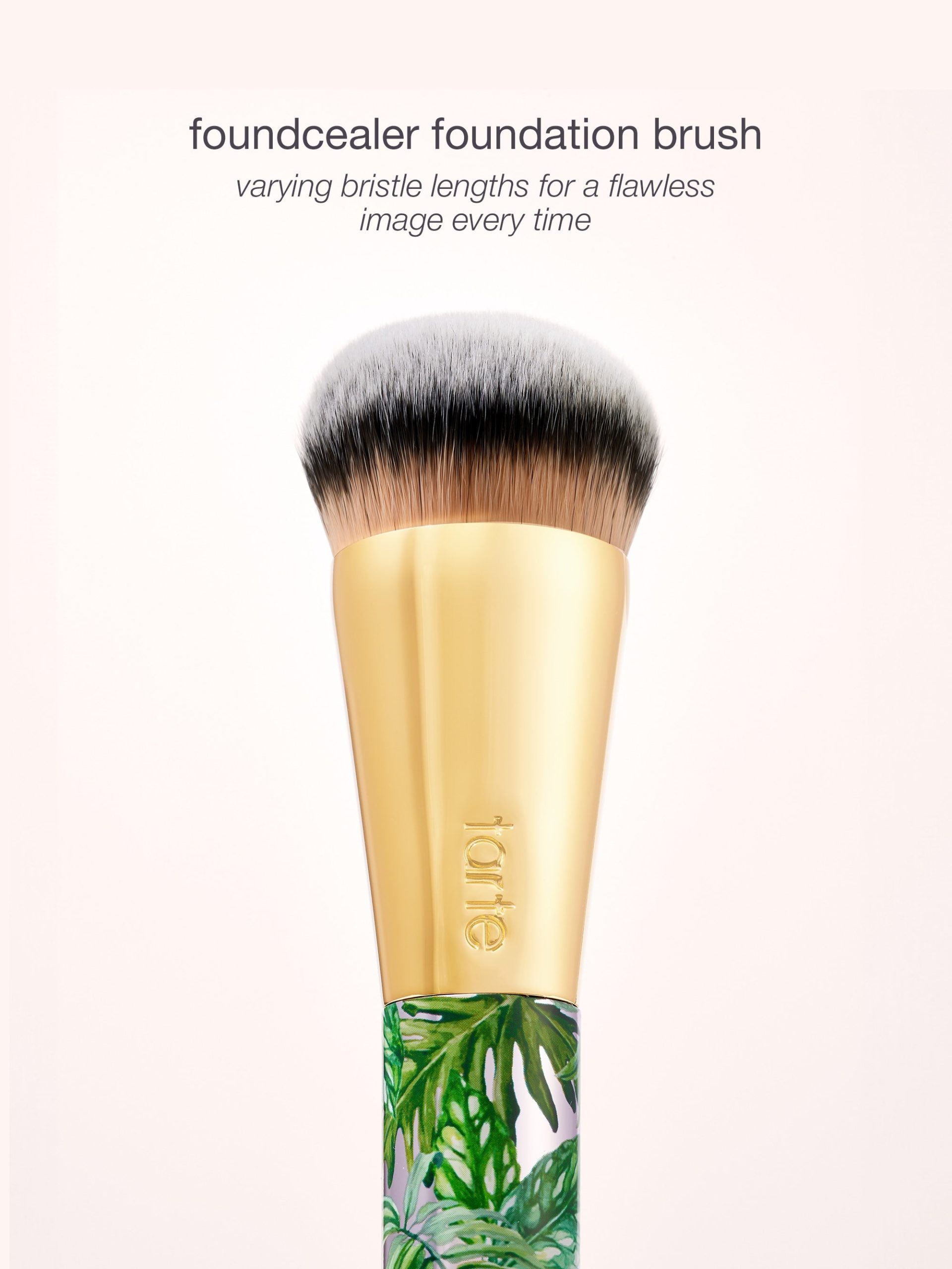 common__foundcealer-brush__02.jpg