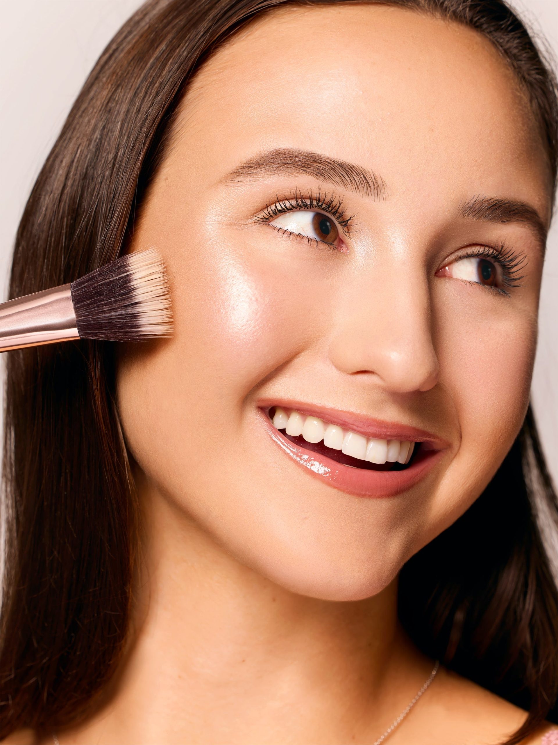 common__liquid-cheek-brush__02.jpg