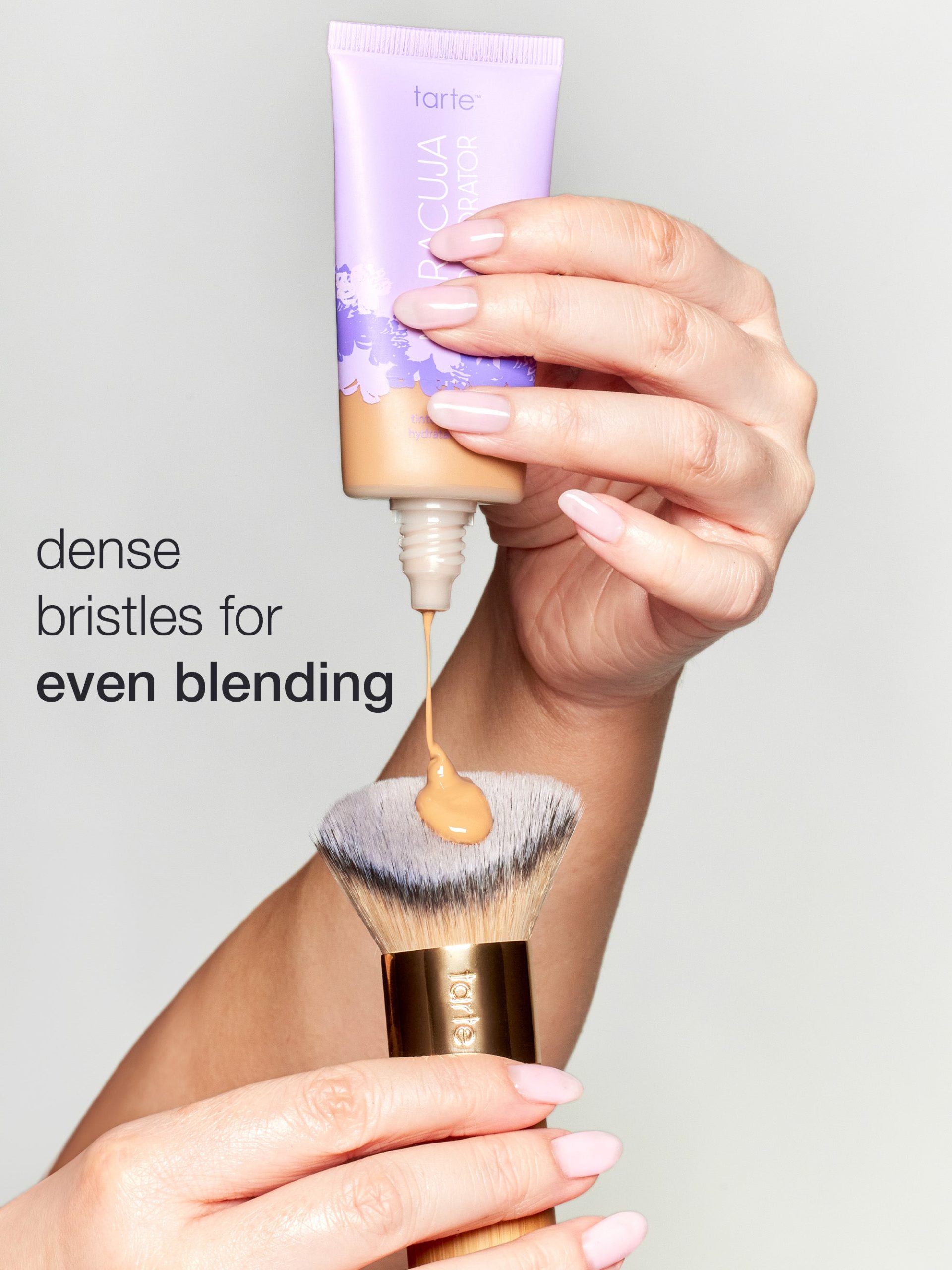 common_angled-complexion-brush_03.jpg
